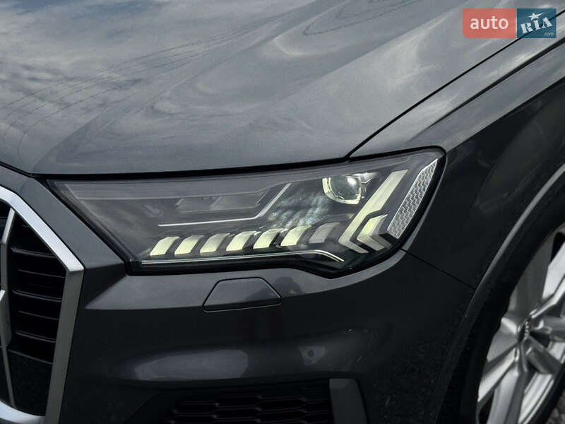 Позашляховик / Кросовер Audi Q7 2020 в Мукачевому