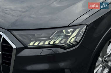 Внедорожник / Кроссовер Audi Q7 2020 в 