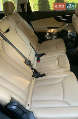 Внедорожник / Кроссовер Audi Q7 2020 в 