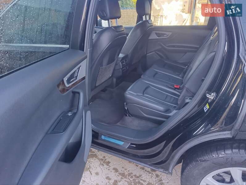 Позашляховик / Кросовер Audi Q7 2016 в Володимирі фото 5 Позашляховик / Кросовер Audi Q7 2016 в Володимирі