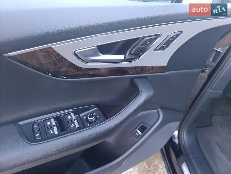 Позашляховик / Кросовер Audi Q7 2016 в Володимирі фото 16 Позашляховик / Кросовер Audi Q7 2016 в Володимирі