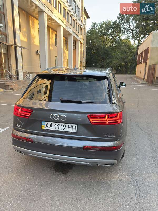 Внедорожник / Кроссовер Audi Q7 2018 в Киеве