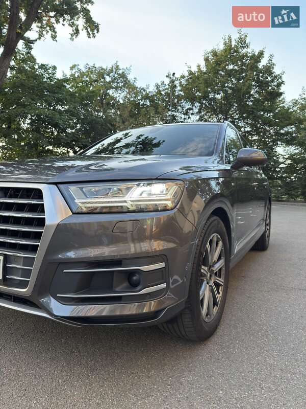 Внедорожник / Кроссовер Audi Q7 2018 в Киеве