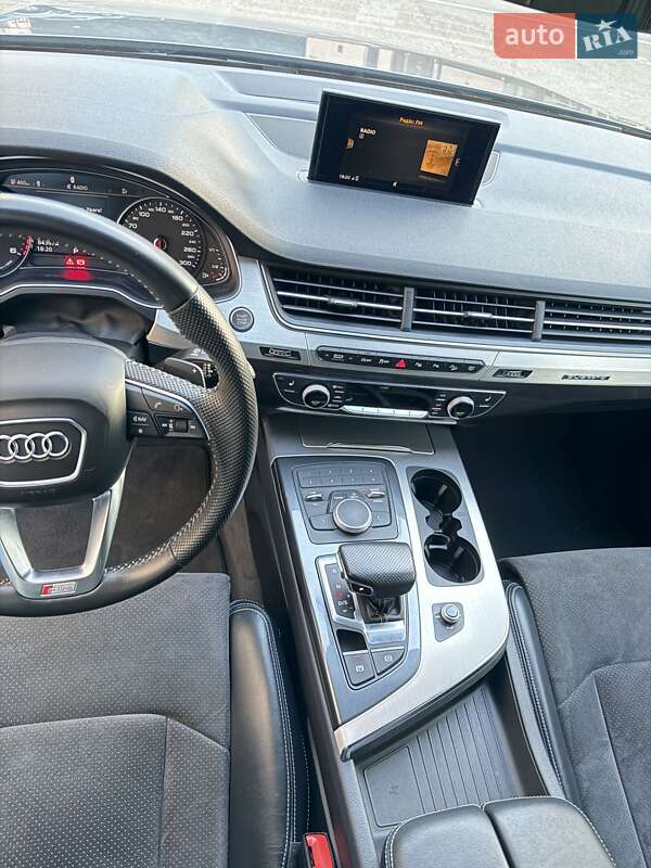 Внедорожник / Кроссовер Audi Q7 2018 в Киеве