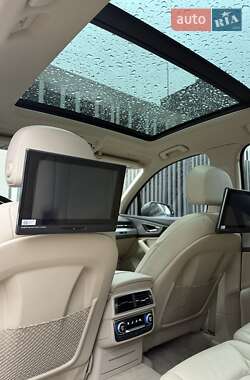 Внедорожник / Кроссовер Audi Q7 2016 в 