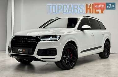 Позашляховик / Кросовер Audi Q7 2018 в 