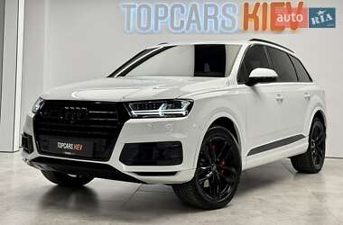 Позашляховик / Кросовер Audi Q7 2018 в 