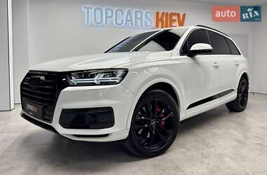 Позашляховик / Кросовер Audi Q7 2018 в 