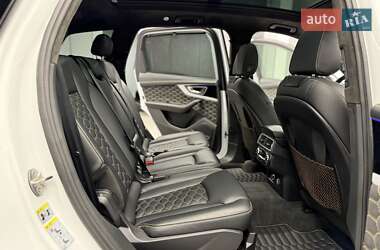 Позашляховик / Кросовер Audi Q7 2018 в 