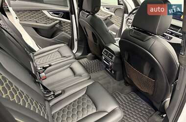 Позашляховик / Кросовер Audi Q7 2018 в 