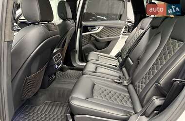 Позашляховик / Кросовер Audi Q7 2018 в 