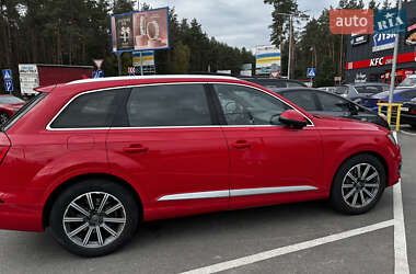 Внедорожник / Кроссовер Audi Q7 2015 в 