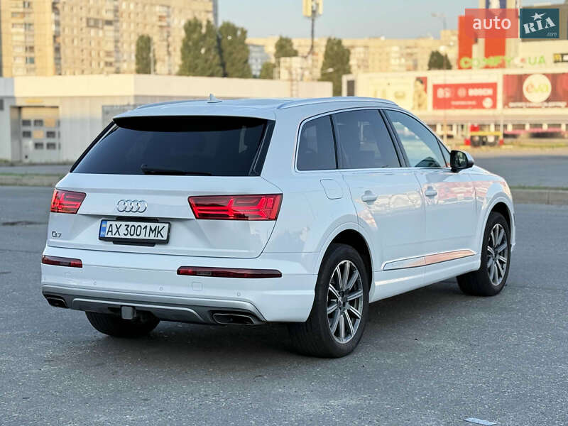 Позашляховик / Кросовер Audi Q7 2018 в Києві