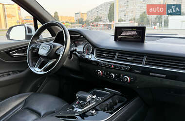 Внедорожник / Кроссовер Audi Q7 2018 в 