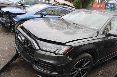 Внедорожник / Кроссовер Audi Q7 2020 в 