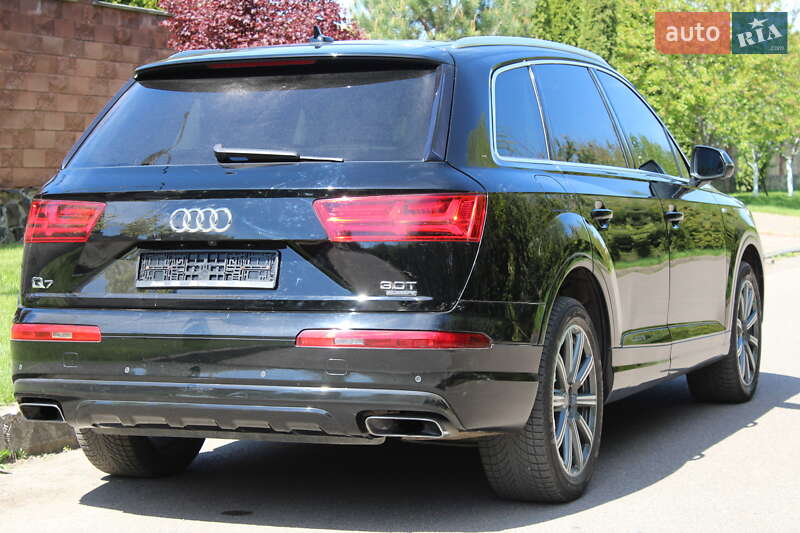 Внедорожник / Кроссовер Audi Q7 2018 в Ровно