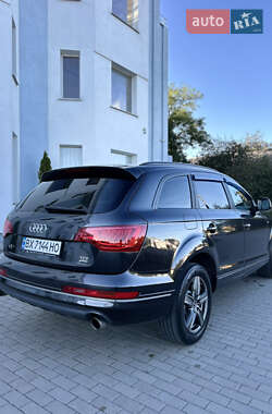 Позашляховик / Кросовер Audi Q7 2010 в 