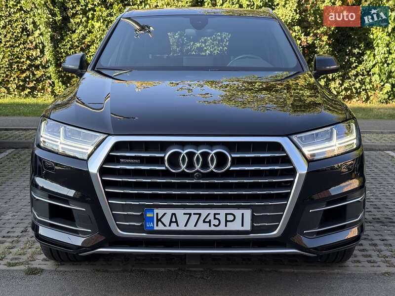 Внедорожник / Кроссовер Audi Q7 2016 в Киеве