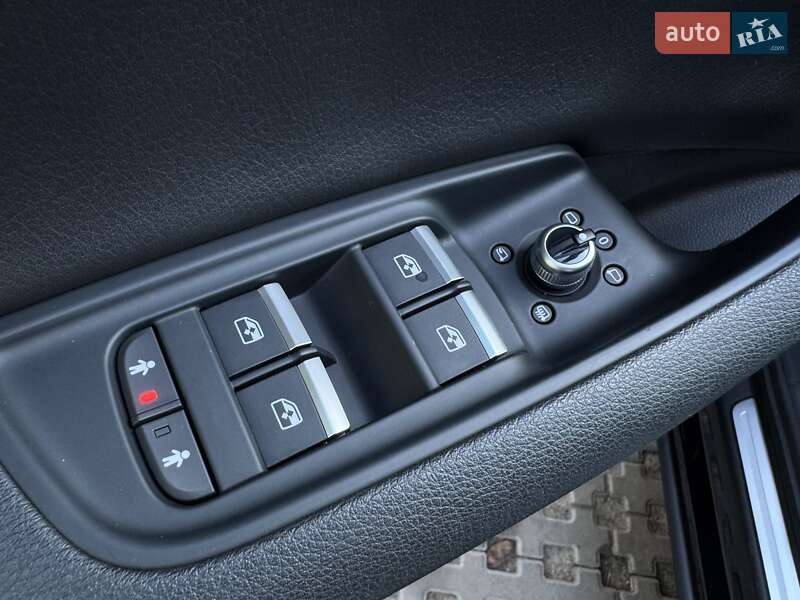 Внедорожник / Кроссовер Audi Q7 2016 в Киеве