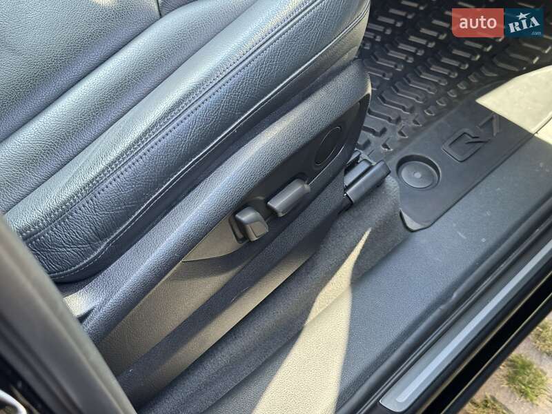 Внедорожник / Кроссовер Audi Q7 2016 в Киеве