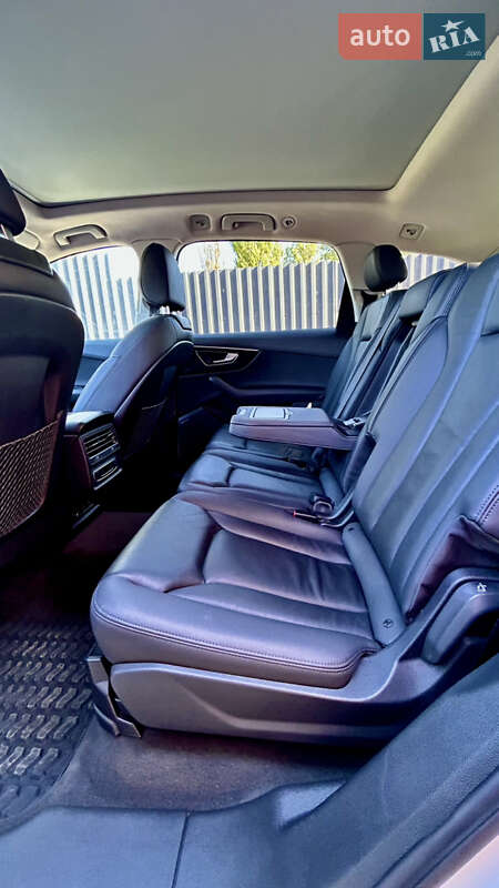 Позашляховик / Кросовер Audi Q7 2022 в Тернополі