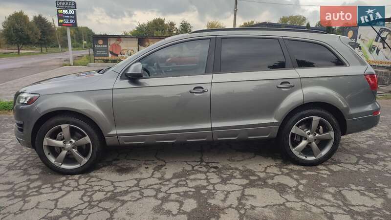 Внедорожник / Кроссовер Audi Q7 2015 в 