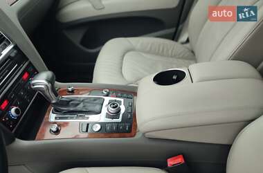 Внедорожник / Кроссовер Audi Q7 2015 в 