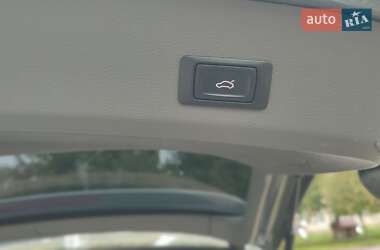Внедорожник / Кроссовер Audi Q7 2015 в 