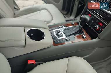 Внедорожник / Кроссовер Audi Q7 2015 в 