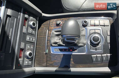 Позашляховик / Кросовер Audi Q7 2013 в 