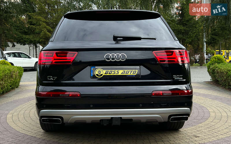 Позашляховик / Кросовер Audi Q7 2016 в Львові