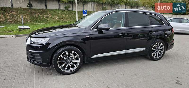 Позашляховик / Кросовер Audi Q7 2016 в Тернополі