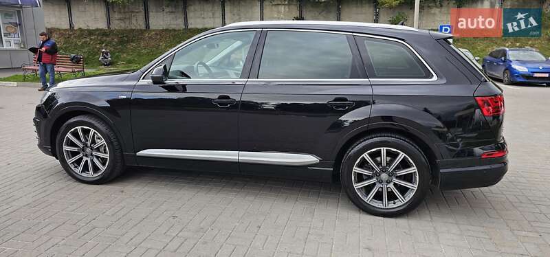 Позашляховик / Кросовер Audi Q7 2016 в Тернополі