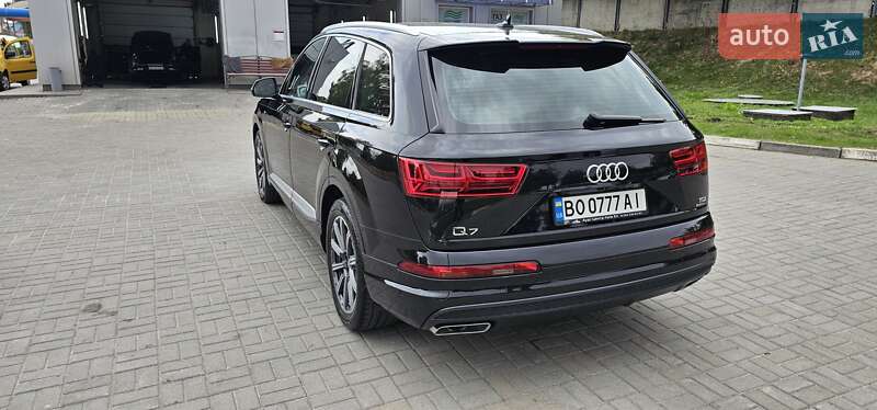 Позашляховик / Кросовер Audi Q7 2016 в Тернополі