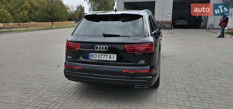 Позашляховик / Кросовер Audi Q7 2016 в Тернополі
