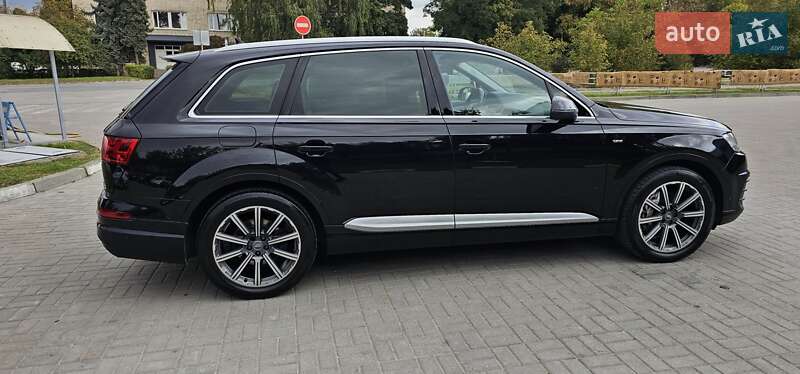 Позашляховик / Кросовер Audi Q7 2016 в Тернополі