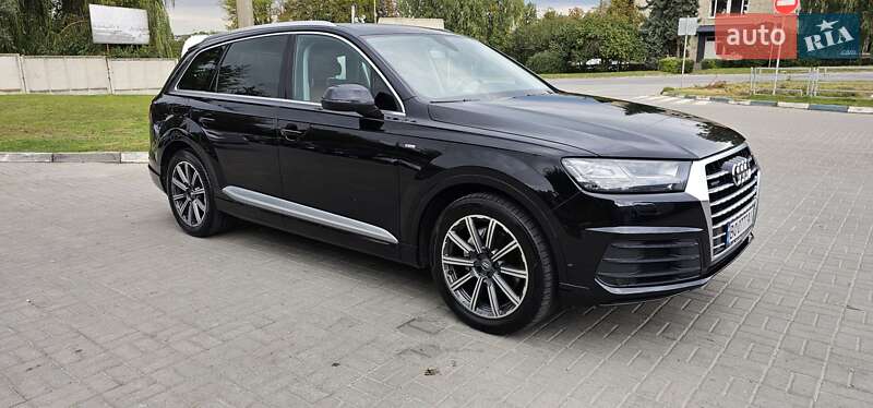 Позашляховик / Кросовер Audi Q7 2016 в Тернополі