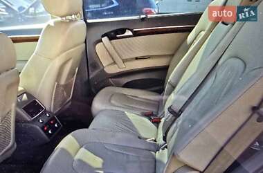 Внедорожник / Кроссовер Audi Q7 2015 в 