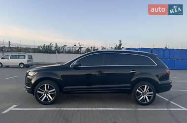 Внедорожник / Кроссовер Audi Q7 2012 в 