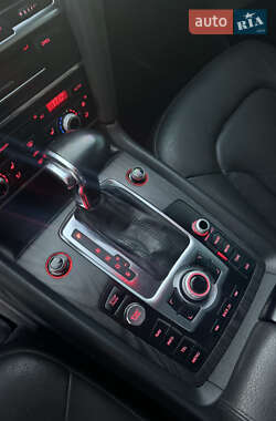 Внедорожник / Кроссовер Audi Q7 2012 в 