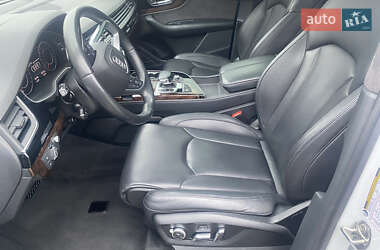 Внедорожник / Кроссовер Audi Q7 2018 в 