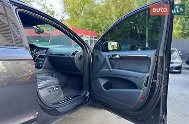 Позашляховик / Кросовер Audi Q7 2013 в 