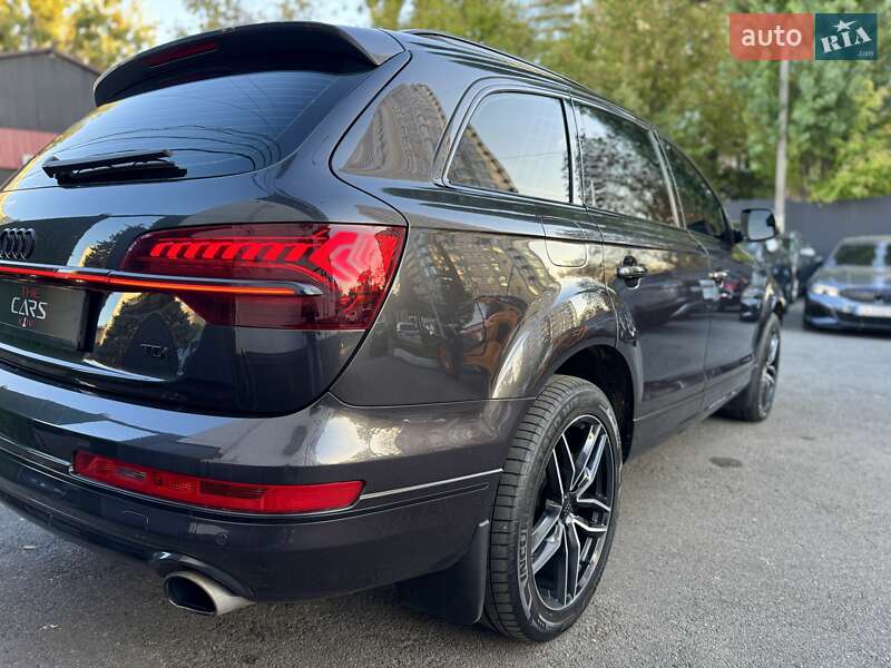 Внедорожник / Кроссовер Audi Q7 2013 в Киеве
