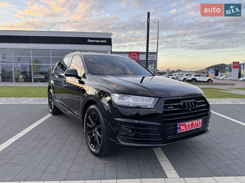 Внедорожник / Кроссовер Audi Q7 2019 в 