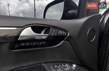 Позашляховик / Кросовер Audi Q7 2012 в 