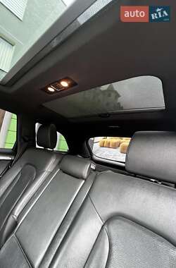Позашляховик / Кросовер Audi Q7 2012 в 