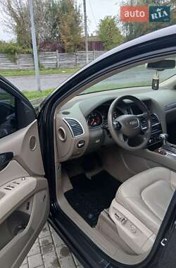 Позашляховик / Кросовер Audi Q7 2012 в 