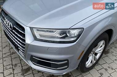Позашляховик / Кросовер Audi Q7 2016 в 