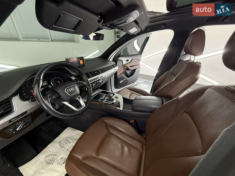 Позашляховик / Кросовер Audi Q7 2018 в Трускавці