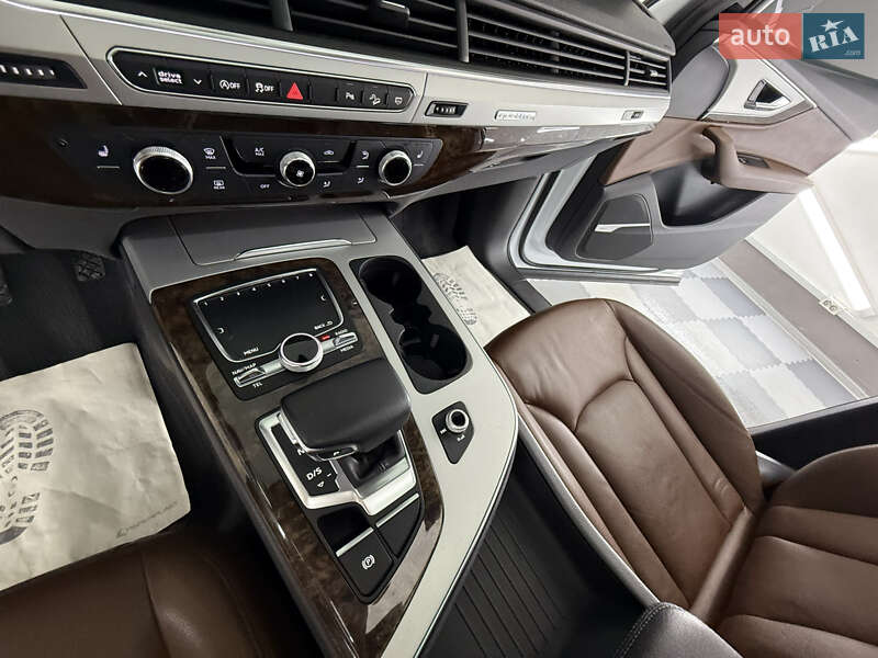 Позашляховик / Кросовер Audi Q7 2018 в Трускавці